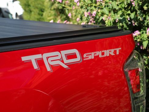 Used 2022 Toyota Tacoma TRD Sport image 44