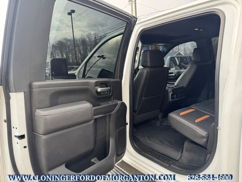 Used 2021 GMC Sierra 2500 AT4 w/ AT4 Premium Plus Package image 17