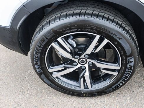 New 2026 Volvo XC40 B5 Core w/ Climate Package AWD/4WD image 13