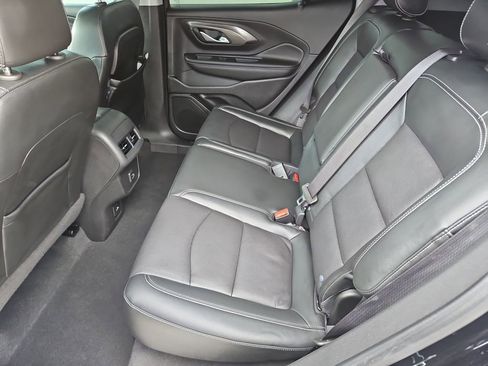 Used 2022 GMC Terrain SLT image 16