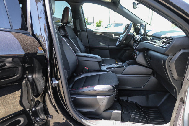Used 2023 Ford Escape ST-Line w/ Equipment Group 301A FWD image 20