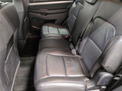 Used 2017 Ford Explorer XLT w/ Equipment Group 202A image 20