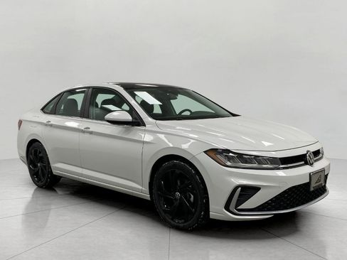 New 2026 Volkswagen Jetta SE image 1