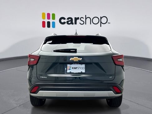 Used 2025 Chevrolet Trax LT w/ Driver Confidence Package FWD image 4