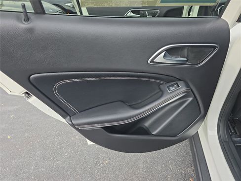 Used 2019 Mercedes-Benz GLA 250 GLA 250 image 11