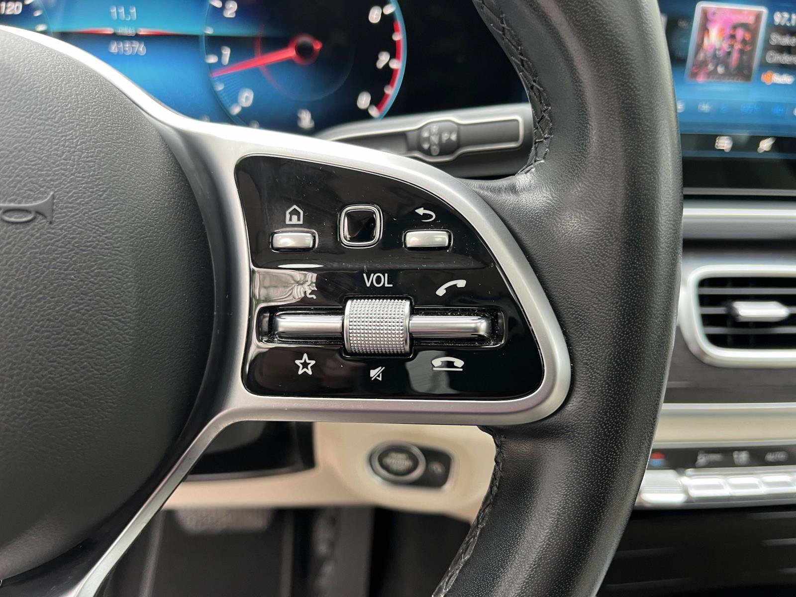 Certified 2022 Mercedes-Benz GLE 350 4MATIC image 25