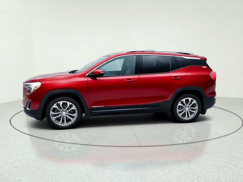 Used 2018 GMC Terrain SLT w/ Preferred Package FWD image 3