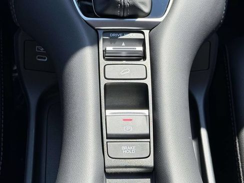 Certified 2026 Honda HR-V EX-L image 16