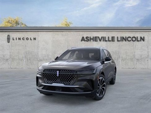 New 2025 Lincoln Nautilus Reserve image 2