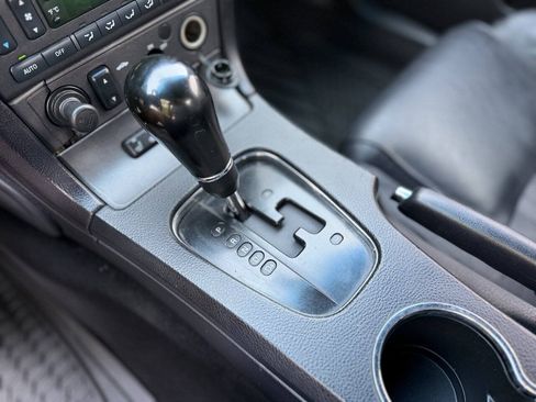 Used 2004 Ford Thunderbird RWD image 19