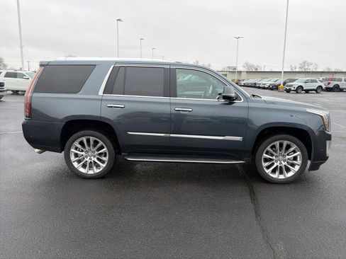Used 2019 Cadillac Escalade Luxury image 6