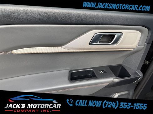 Used 2025 Ford Explorer Active w/ Active Comfort Package AWD/4WD image 28