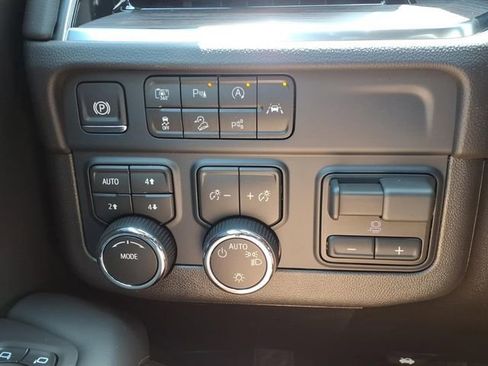 New 2026 Chevrolet Suburban LS AWD/4WD image 13