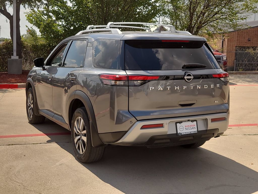 Certified 2025 Nissan Pathfinder SL FWD image 2