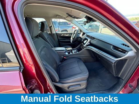 Used 2023 Jeep Grand Cherokee L Laredo image 23