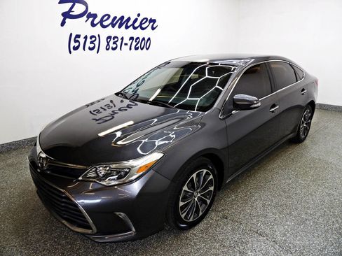 Used 2016 Toyota Avalon XLE image 1
