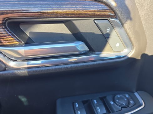 Used 2023 GMC Sierra 1500 Elevation image 18