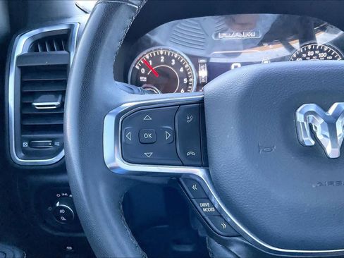 Used 2025 RAM 1500 Laramie AWD/4WD image 23