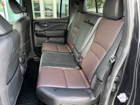Used 2025 Honda Ridgeline Black Edition image 18