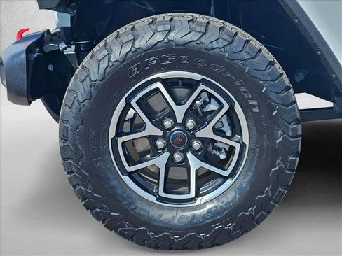 Used 2026 Jeep Wrangler Rubicon AWD/4WD image 28
