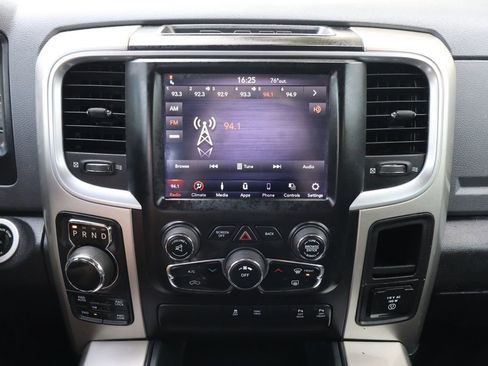 Used 2018 RAM 1500 Big Horn image 34