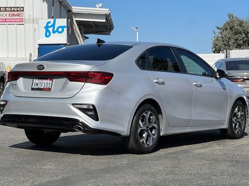 Used 2021 Kia Forte LXS FWD image 4