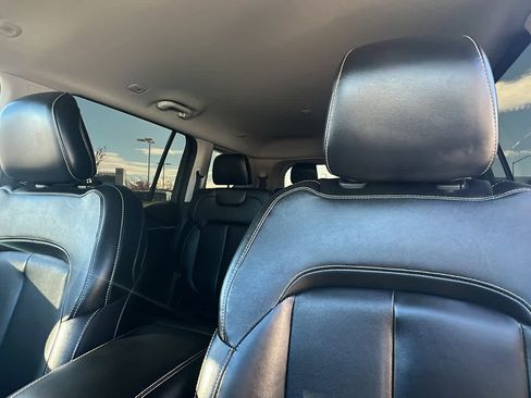 Certified 2022 Jeep Grand Cherokee L Limited image 11