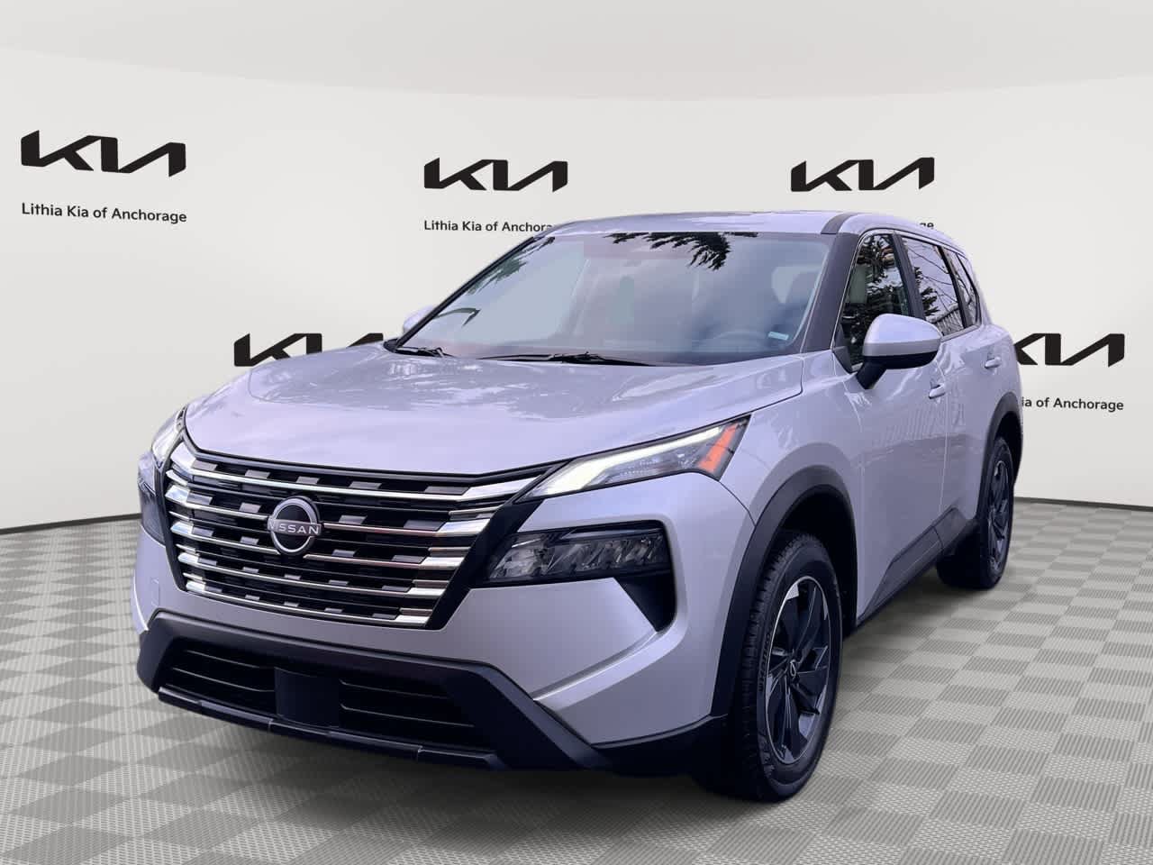 Used 2025 Nissan Rogue SV AWD/4WD image 1