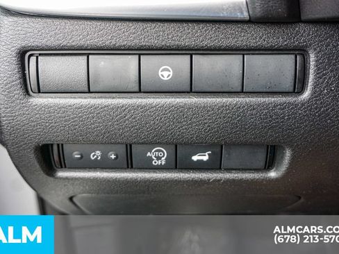Used 2024 Nissan Rogue SV FWD image 45