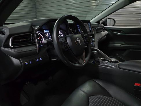 Used 2021 Toyota Camry SE w/ Carpet Mat Package (TMS) image 10