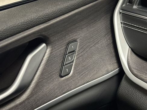 Used 2023 Jeep Grand Cherokee L Limited w/ Luxury Tech Group II image 59