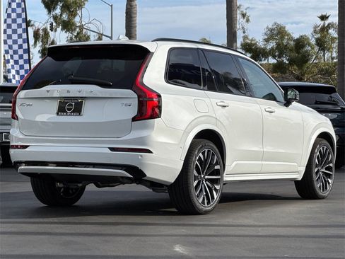 New 2026 Volvo XC90 T8 Ultra image 5