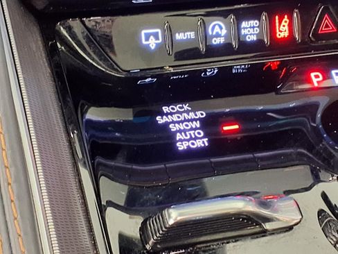 Used 2023 Jeep Grand Wagoneer L Series III w/ Rear Seat Video Group 1 AWD/4WD image 31