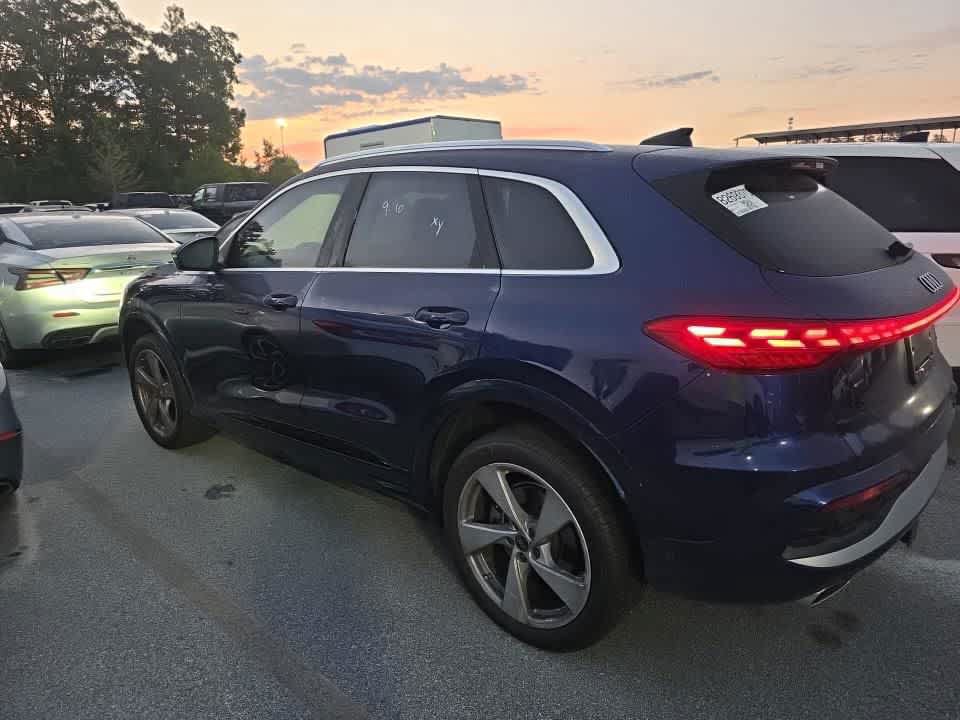 Used 2025 Audi Q5 Premium Plus AWD/4WD image 3