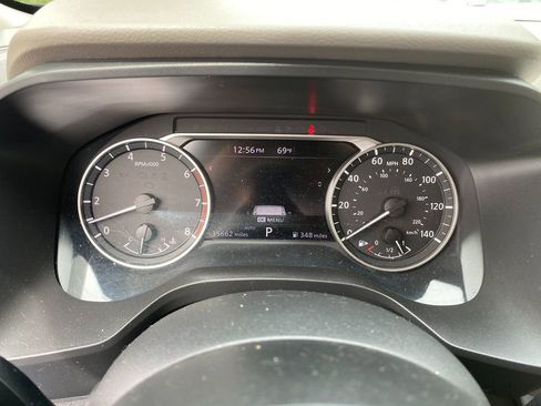 Used 2024 Nissan Rogue SV image 18