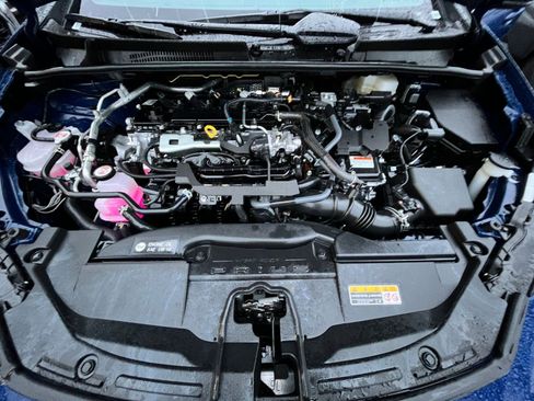 Used 2025 Toyota Prius LE image 32