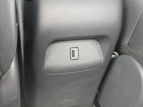 Used 2025 Nissan Sentra SV FWD image 15