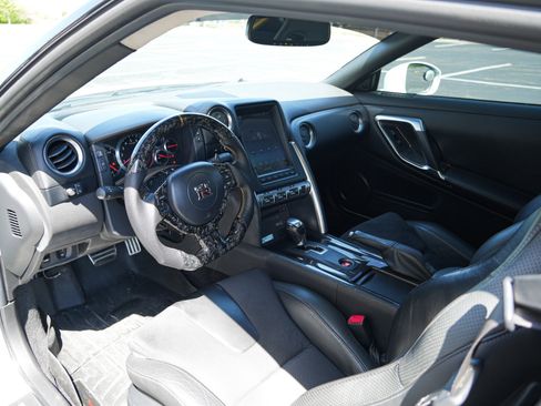 Used 2009 Nissan GT-R Premium AWD/4WD image 15