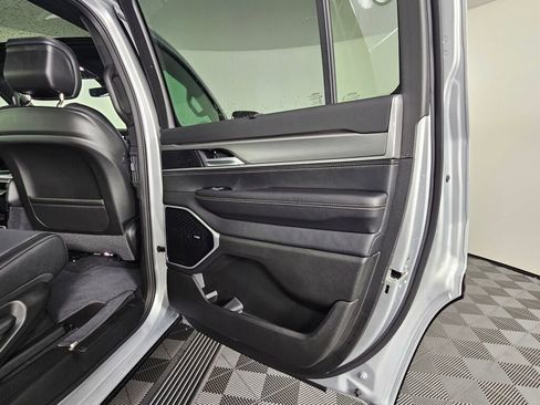 New 2026 Jeep Grand Wagoneer Limited image 36