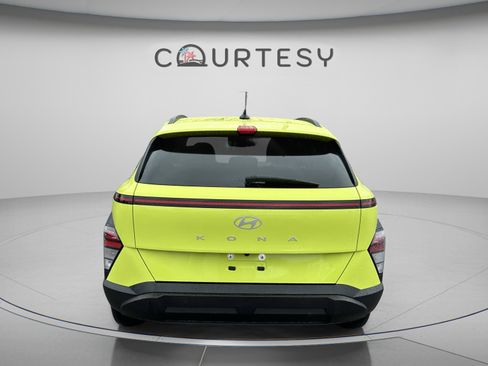 Used 2024 Hyundai Kona SEL image 4