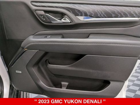 Used 2023 GMC Yukon Denali w/ Advanced Technology Package AWD/4WD image 37