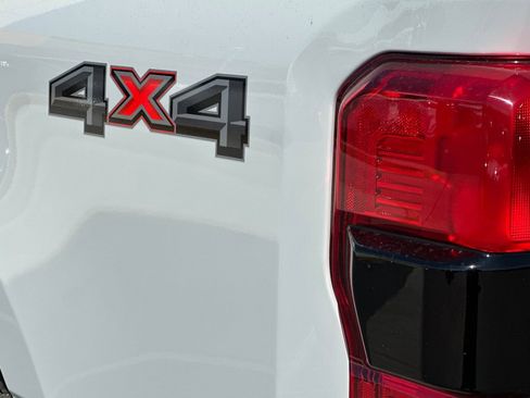 New 2026 Ford F250 XLT w/ XLT Premium Package image 25