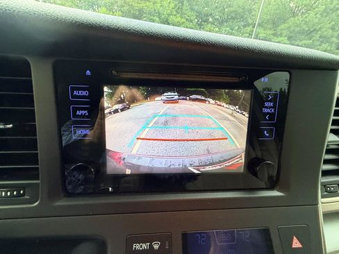 Used 2017 Toyota Sienna LE w/ Protection Package FWD image 23