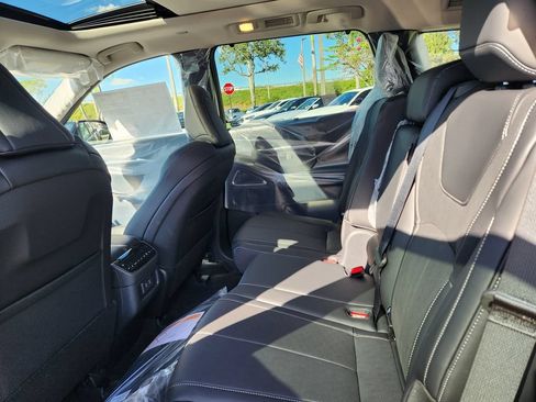 Used 2026 INFINITI QX60 Luxe w/ Cargo Package FWD image 8