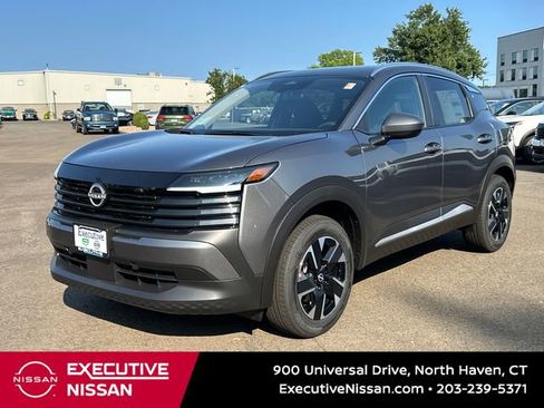 Used 2025 Nissan Kicks SV w/ SV Premium Package image 5