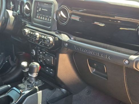 Used 2021 Jeep Wrangler Unlimited Sport AWD/4WD image 21