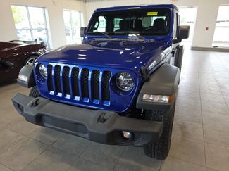 Used 2020 Jeep Wrangler Sport AWD/4WD video 2