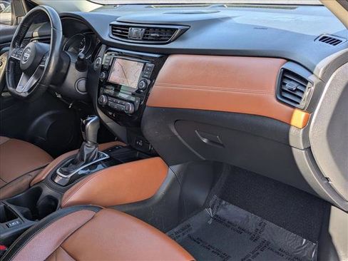 Used 2019 Nissan Rogue SL w/ Premium Package image 22