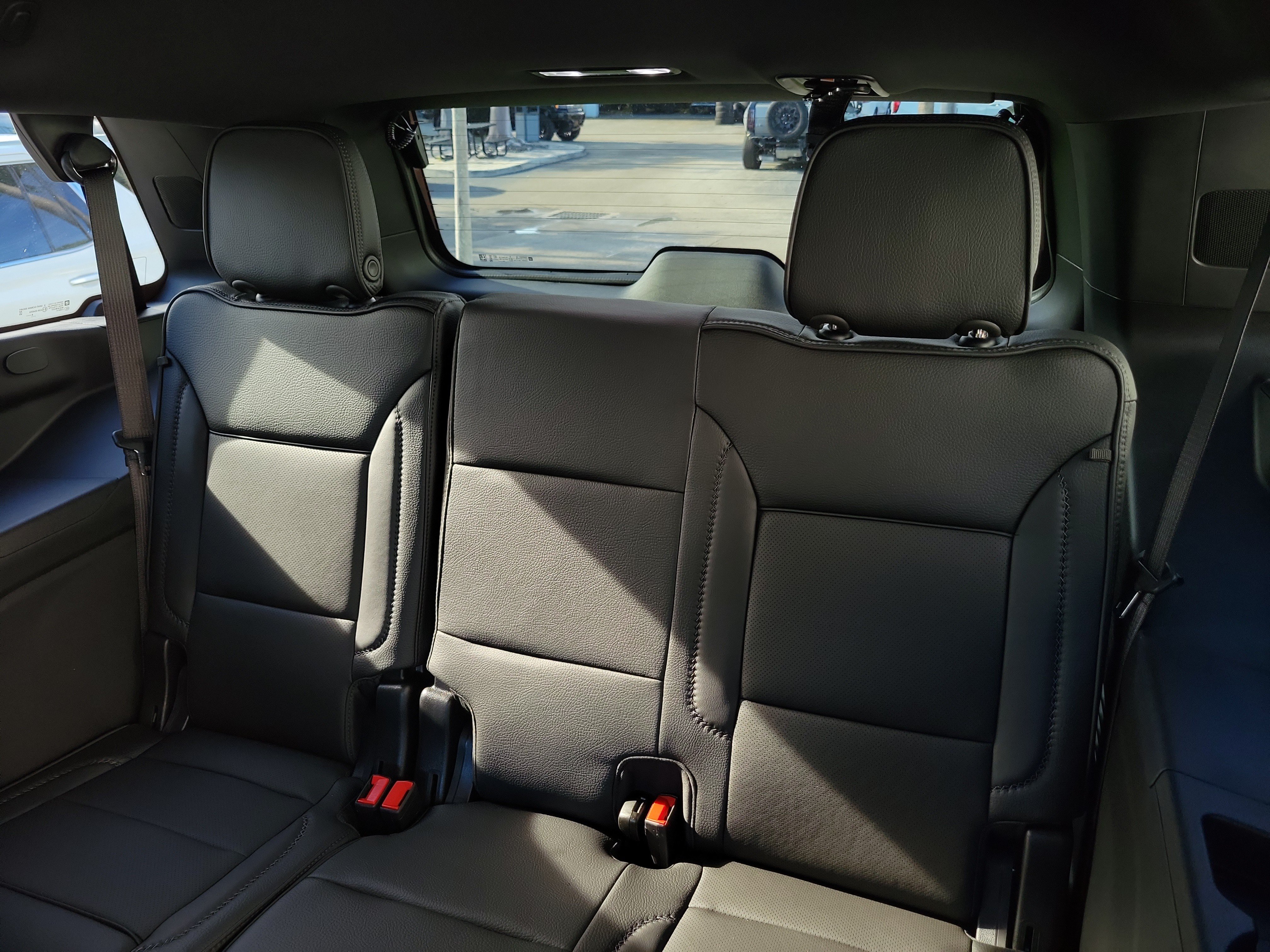 New 2026 GMC Yukon Denali w/ Denali Reserve Package AWD/4WD image 13