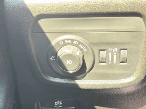 Used 2021 Jeep Grand Cherokee L Overland w/ Luxury Tech Group IV image 28